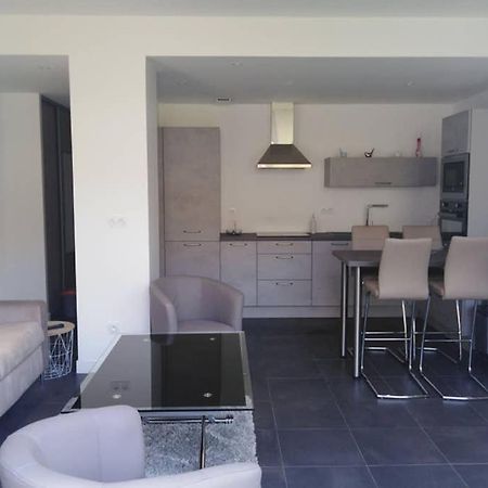 Moneghetti Apartment โบโซเลย ภายนอก รูปภาพ